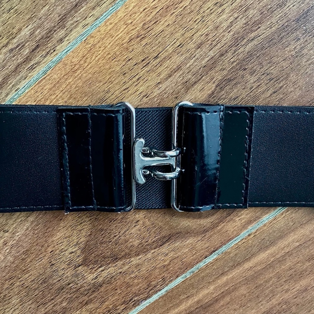 80's🌷Vintage Stretch Waist Belt black with silver buckle